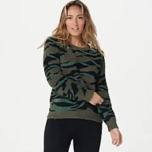 Barefoot Dreams Cozy Chic Seaside Crewneck Pullover Sweater Green Camo XL - Picture 2 of 10